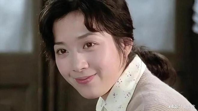 南龚雪VS北朱琳80年代两大美人通过泳装造型才分出高低(图6)