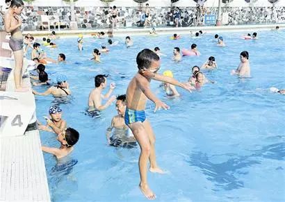 央视曝光：近8成儿童泳衣抽检不合格迪卡侬、迪士尼均上榜(图4)