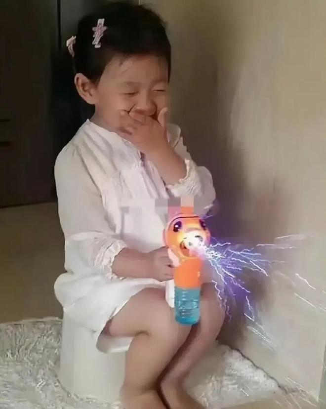 小玥儿不是土她才是大S手把手教出的淑女！汪小菲与大S观点一致(图8)