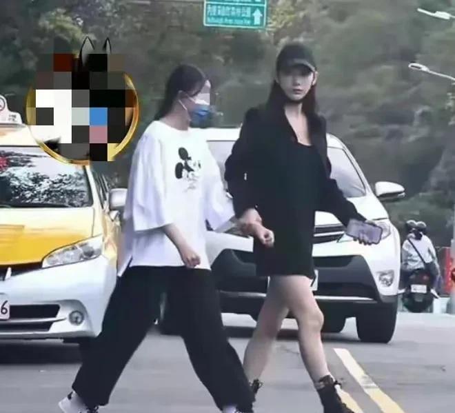 小玥儿被群嘲、甜馨遭孤立：内娱的“青春审美”早被星二代带偏(图8)